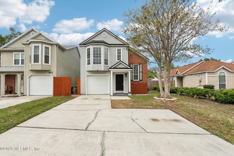 598 Staffordshire Dr, Jacksonville, FL 32225