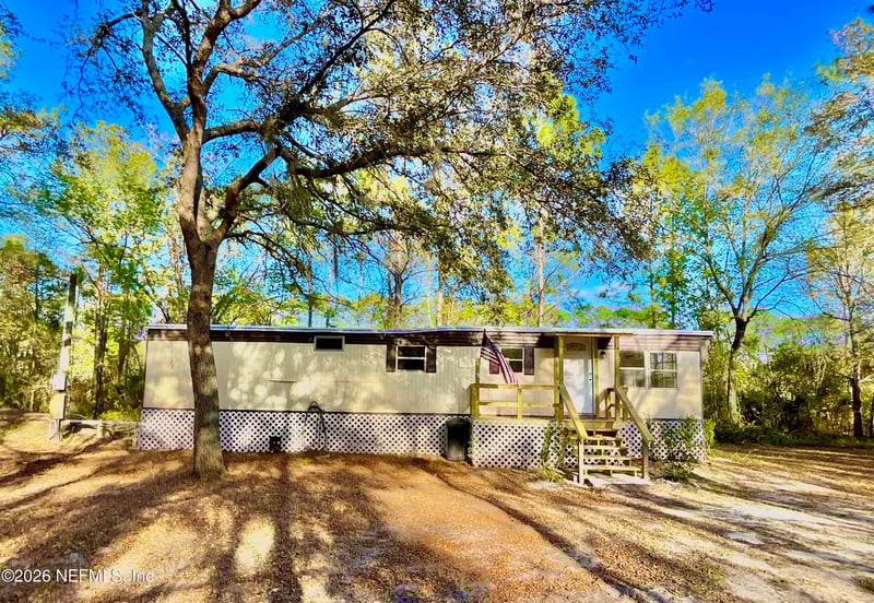 106 Spruce Rd, Interlachen, FL 32148