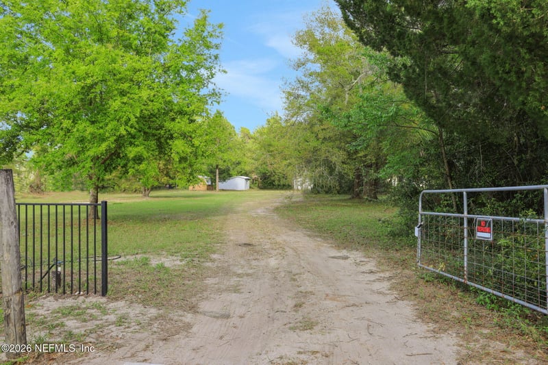 1133 Girvin Rd, Jacksonville, FL 32225