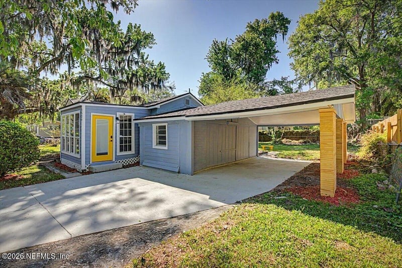 2520 Larsen Rd, Jacksonville, FL 32207