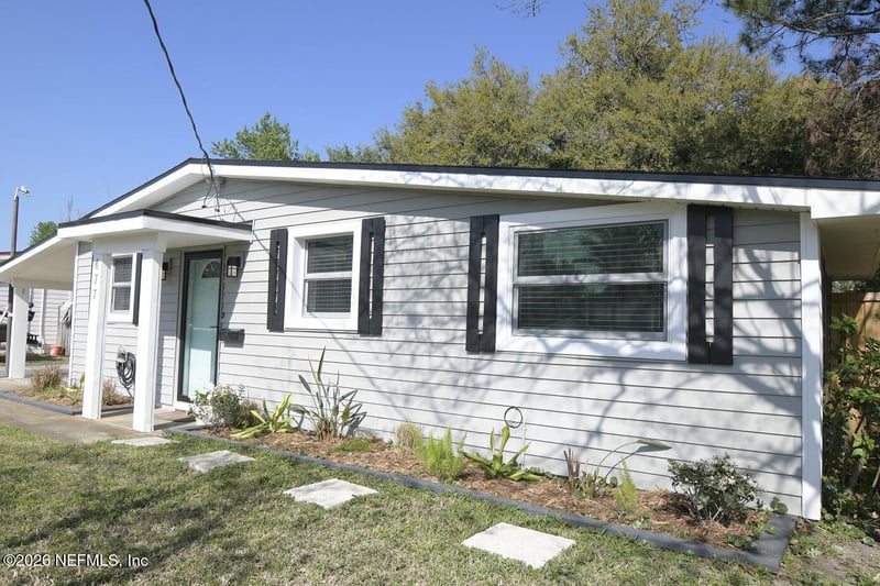 477 Sailfish Dr, Atlantic Beach, FL 32233