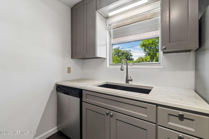 5550 Darlow Ave, Jacksonville, FL 32277