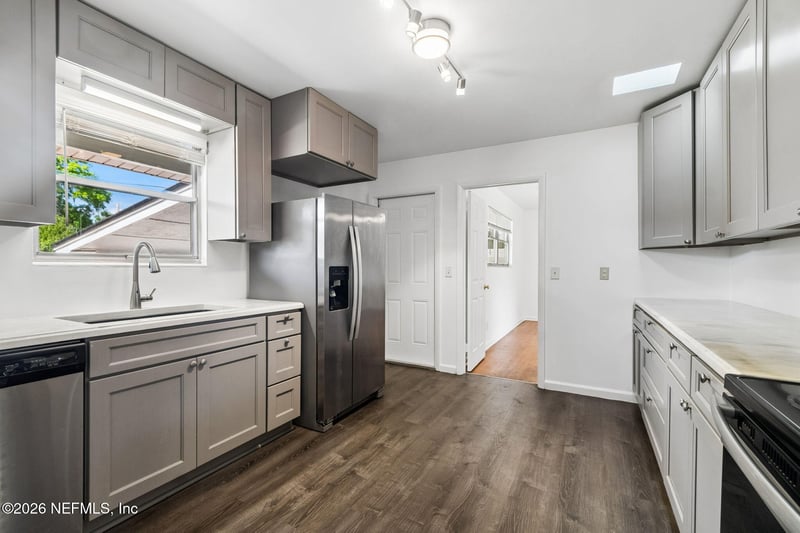 5550 Darlow Ave, Jacksonville, FL 32277