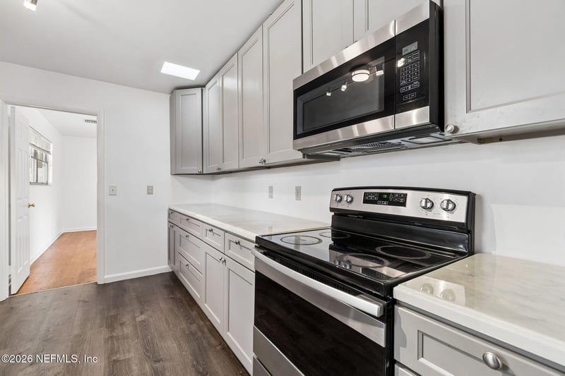 5550 Darlow Ave, Jacksonville, FL 32277