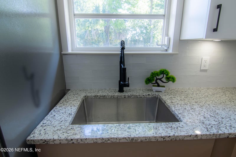 2633 Rentz Rd, Jacksonville, FL 32211