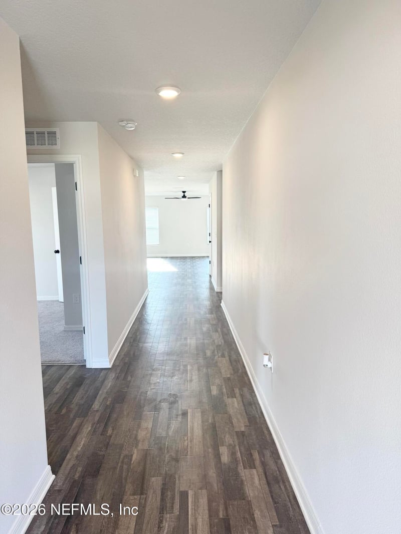 575 River Hill Dr, Welaka, FL 32193