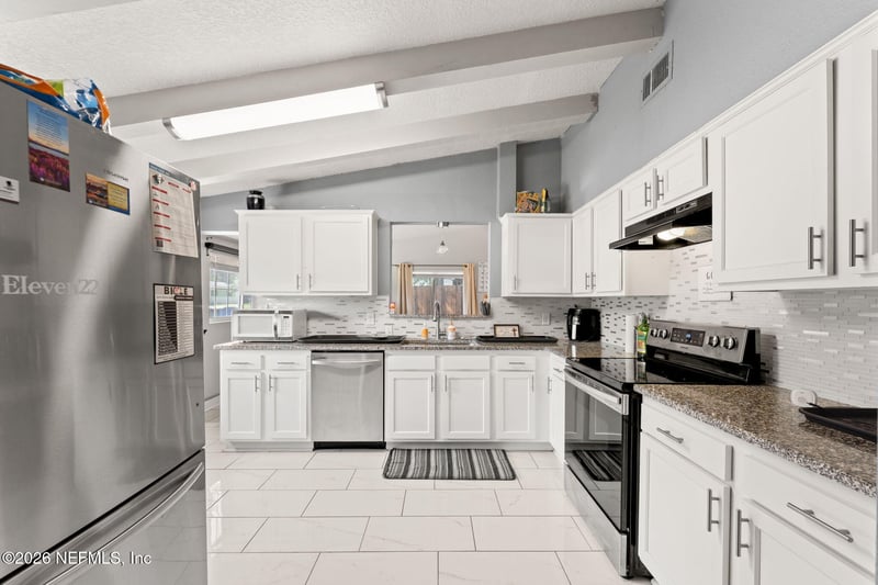 1817 Banbury Rd, Jacksonville, FL 32211