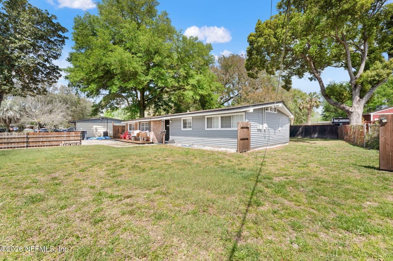 1817 Banbury Rd, Jacksonville, FL 32211