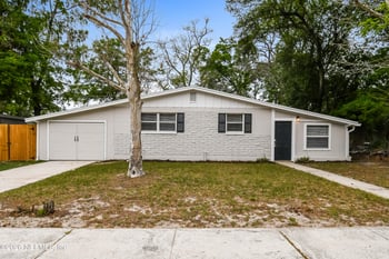 7227 Stonehurst Rd, Jacksonville, FL 32277