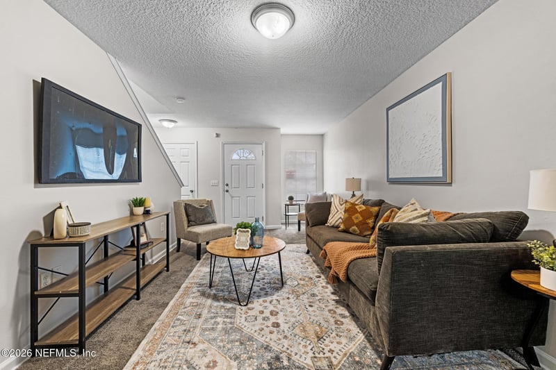 8446 Mcgirts Village Ln, Jacksonville, FL 32210