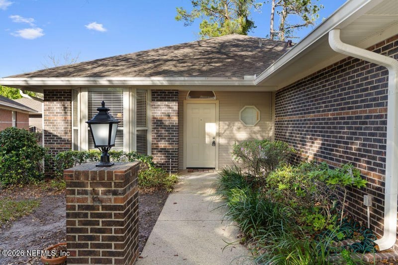 4557 Middleton Park Cir, Jacksonville, FL 32224