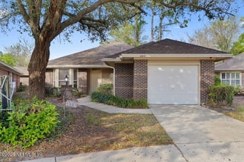 4557 Middleton Park Cir, Jacksonville, FL 32224