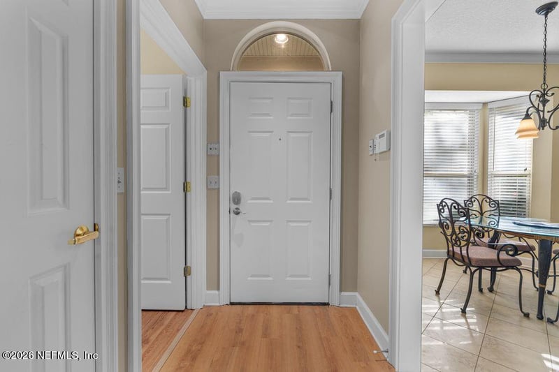 4557 Middleton Park Cir, Jacksonville, FL 32224