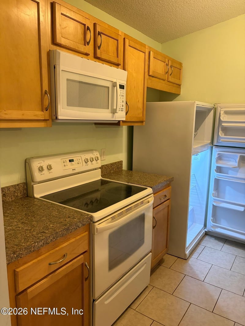 3270 Ricky Dr #303, Jacksonville, FL 32223