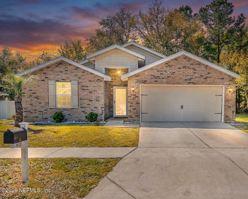 6110 Sands Pointe Dr, Macclenny, FL 32063