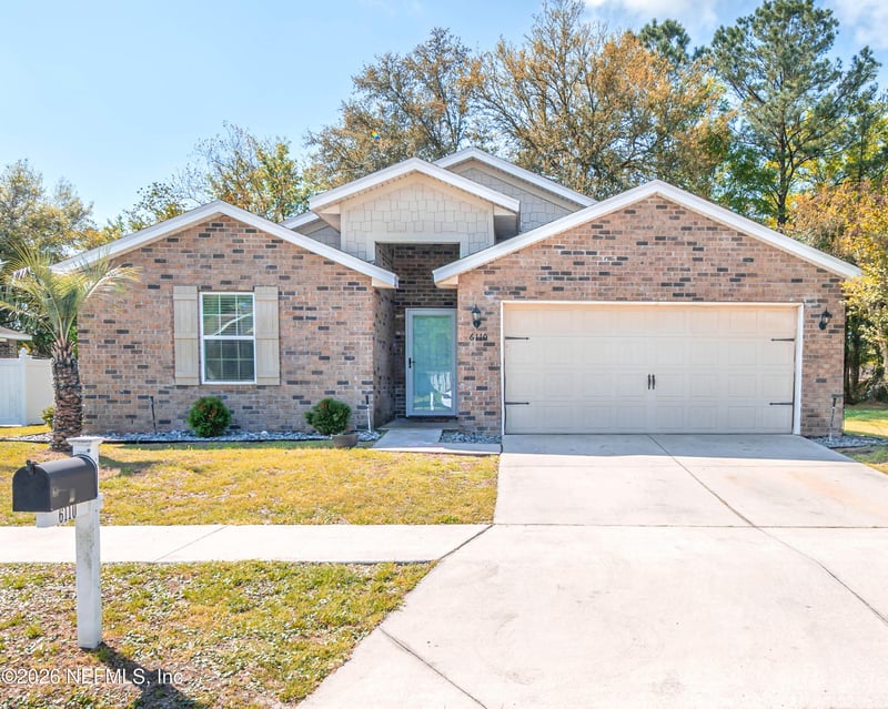 6110 Sands Pointe Dr, Macclenny, FL 32063