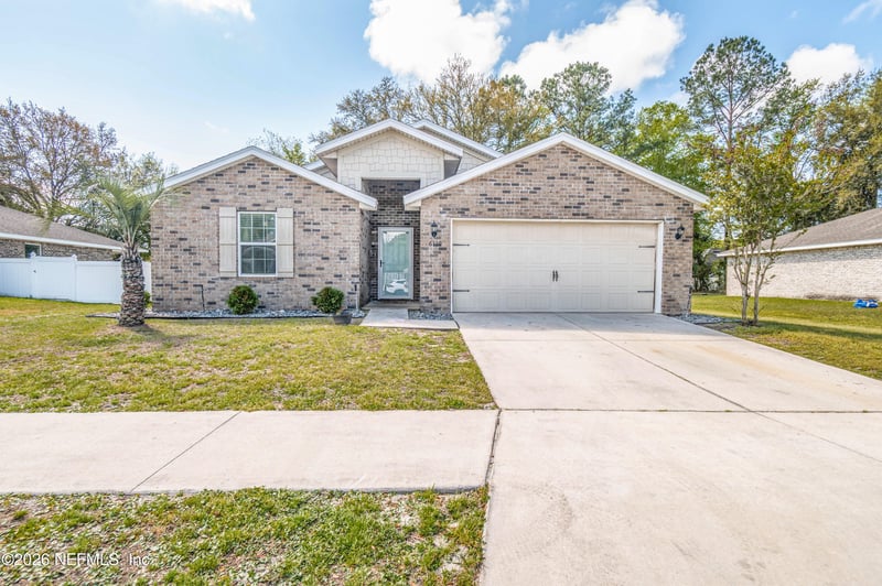 6110 Sands Pointe Dr, Macclenny, FL 32063