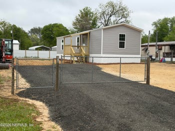 213 Milton Ave, Interlachen, FL 32148