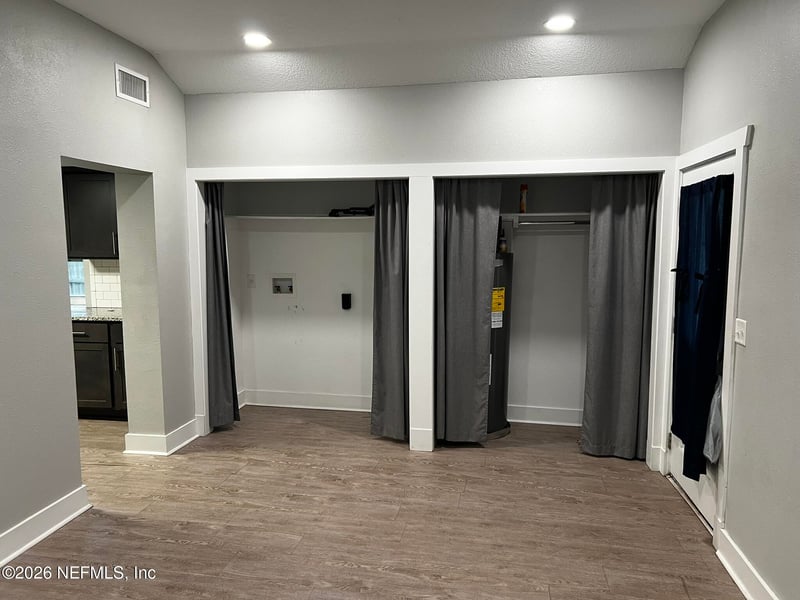 5242 101st St #2, Jacksonville, FL 32210