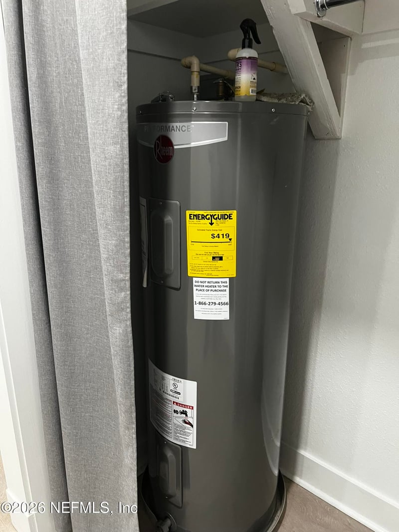 5242 101st St #2, Jacksonville, FL 32210