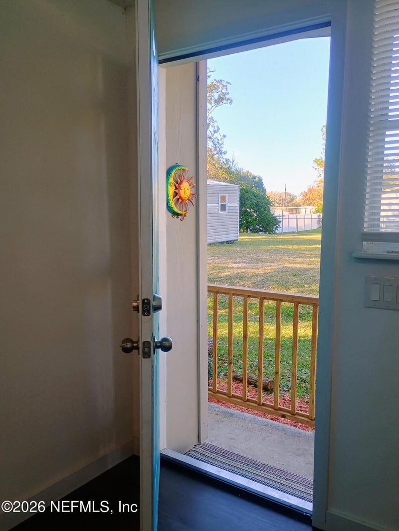 215 Pine Tree Trl, Crescent City, FL 32112