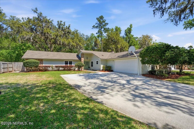 8233 Old Port Cir, Jacksonville, FL 32216