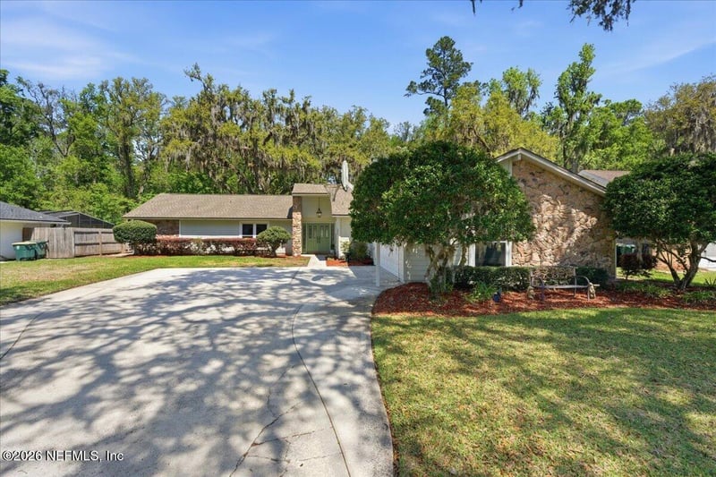 8233 Old Port Cir, Jacksonville, FL 32216