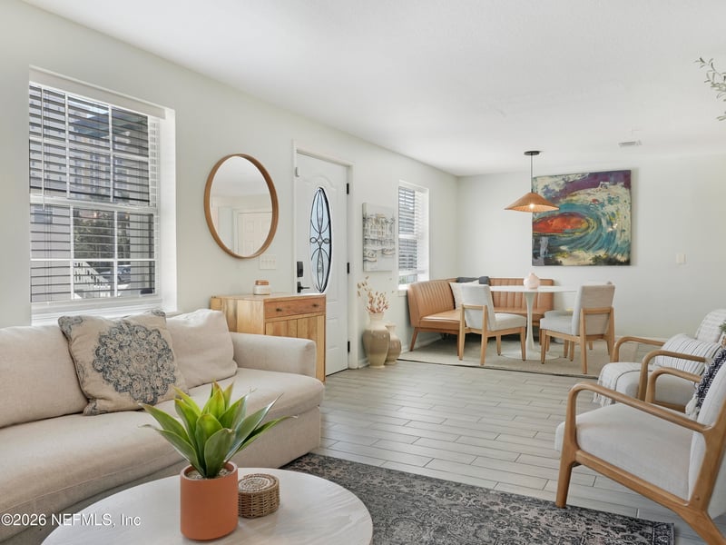 926 2nd St #A, Jacksonville Beach, FL 32250