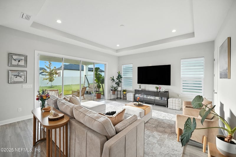 29 Tradesman Ln, St Johns, FL 32259