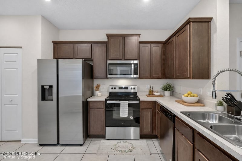 12784 Veterans Ct, Jacksonville, FL 32218