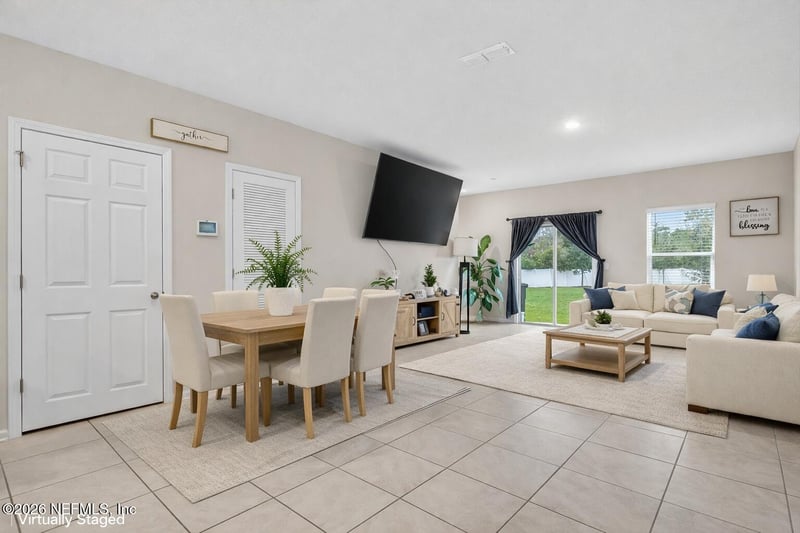 12784 Veterans Ct, Jacksonville, FL 32218