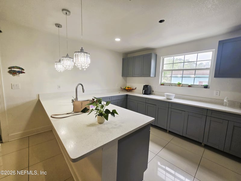 1893 E Rd, Jacksonville, FL 32216