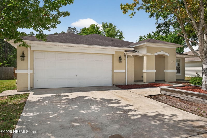 2438 Tyson Lake Dr, Jacksonville, FL 32221