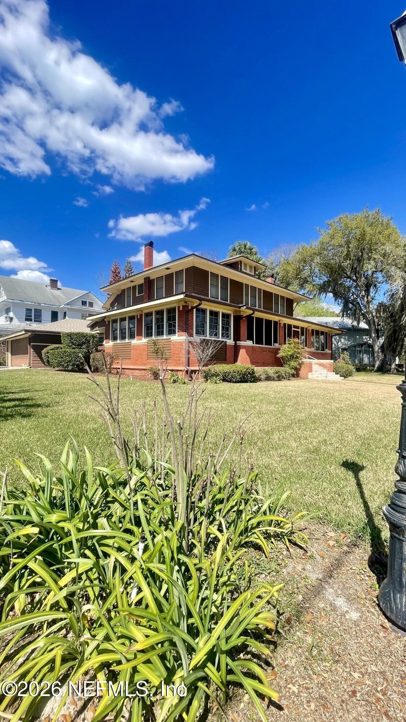 520 River St, Palatka, FL 32177