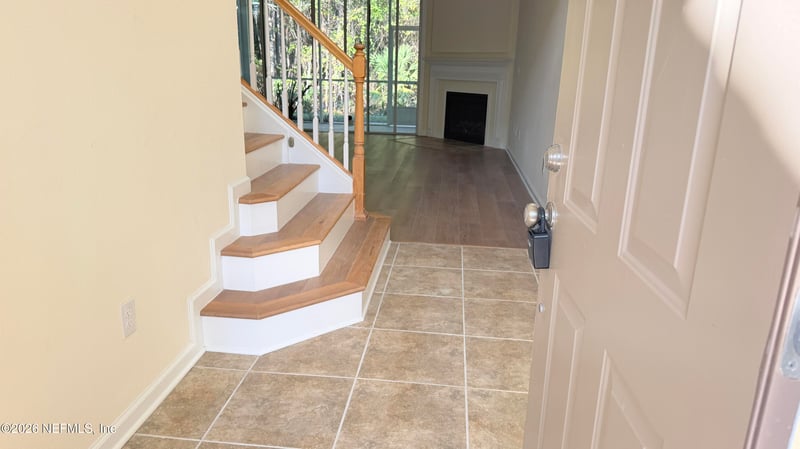 4047 Lionheart Dr, Jacksonville, FL 32216