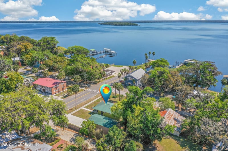 105 Central Ave, Crescent City, FL 32112