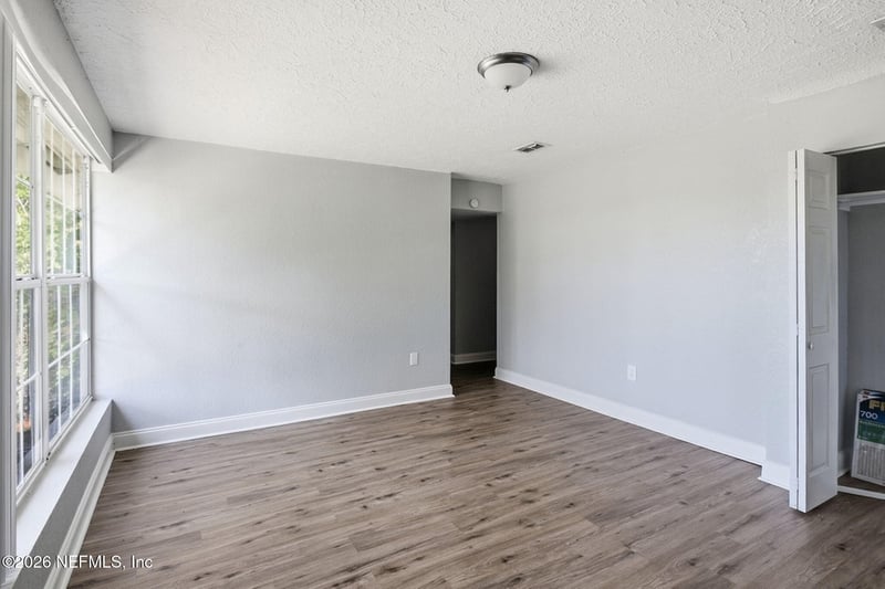 8647 Lenox Ave, Jacksonville, FL 32221