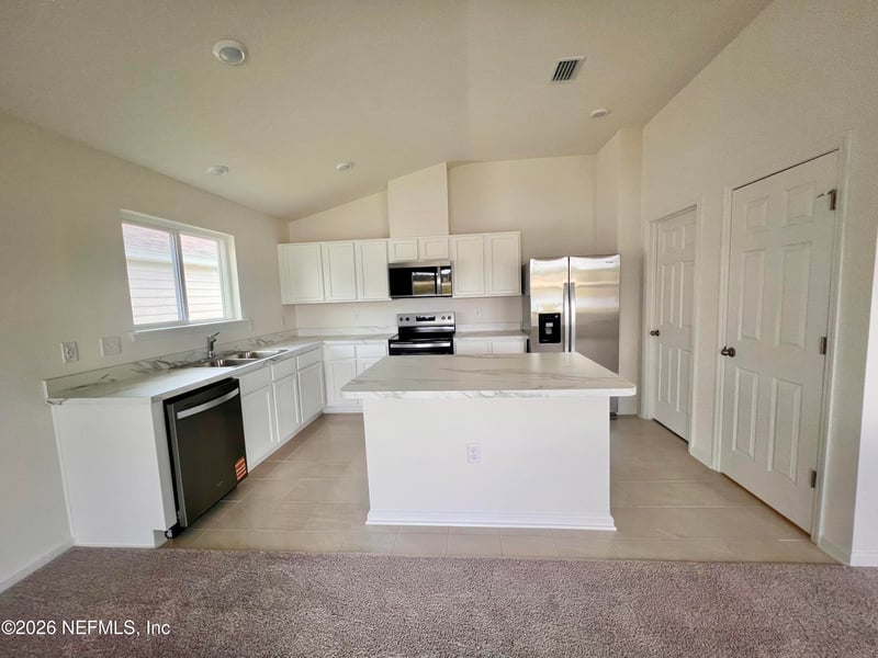 8279 Hawkes Meadow Dr, Jacksonville, FL 32219