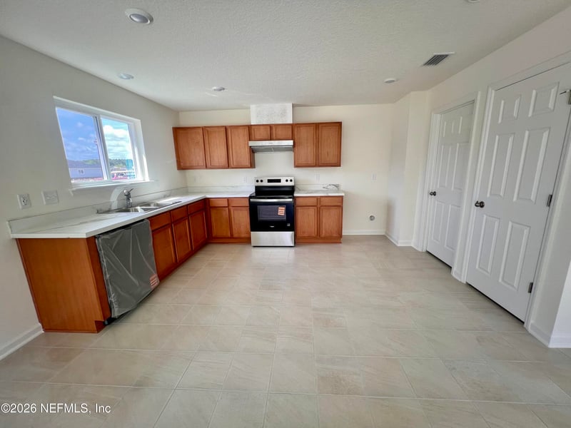 8212 Hawkes Meadow Dr, Jacksonville, FL 32219