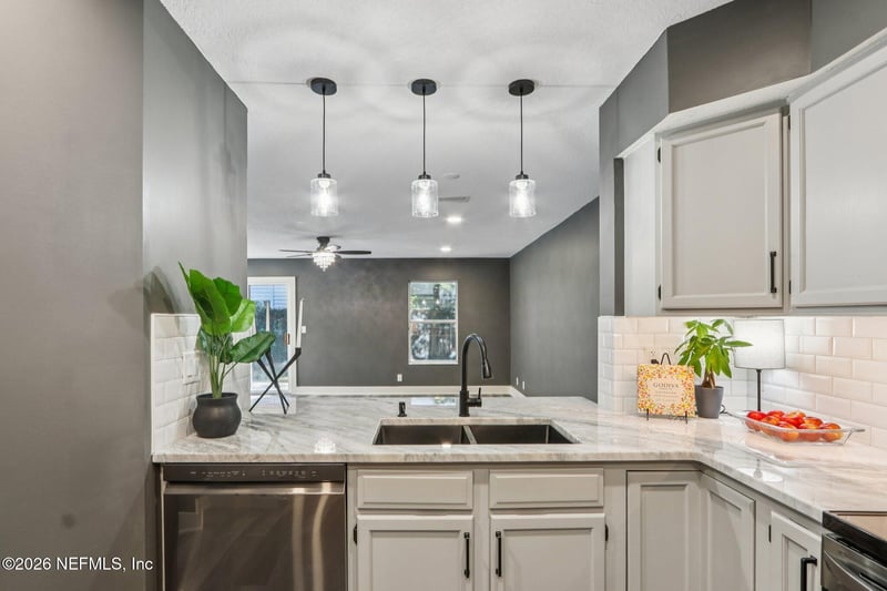 363 Sherry Dr, Atlantic Beach, FL 32233