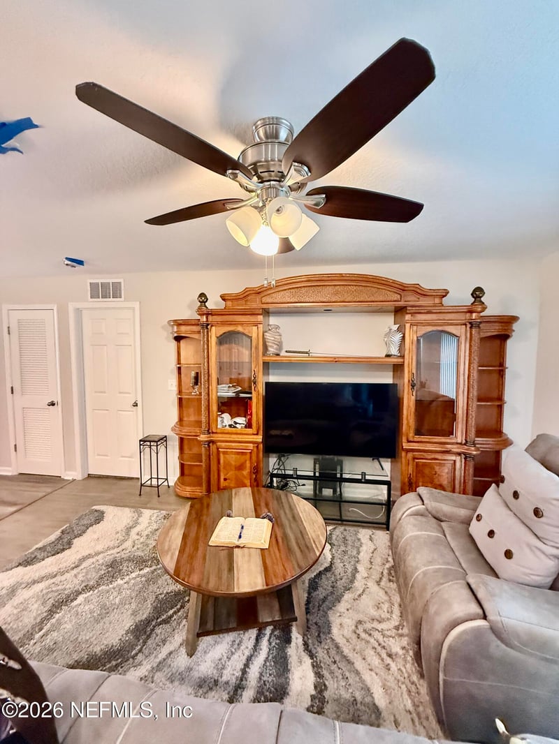 8528 Osteen St, Jacksonville, FL 32210