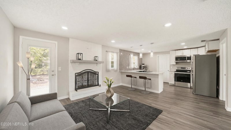 586 Madeira Dr, Orange Park, FL 32073