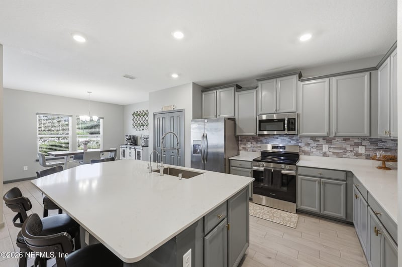 4225 Zidal Ct, Jacksonville, FL 32277