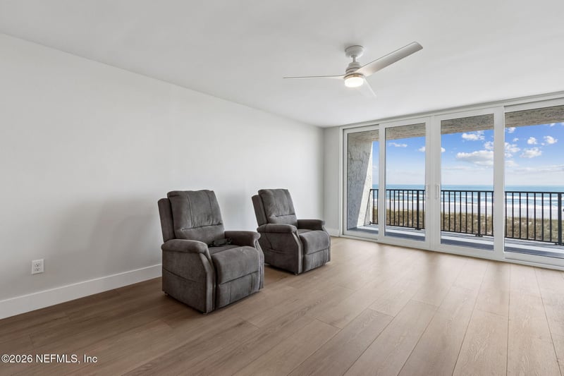 275 1st St #304, Jacksonville Beach, FL 32250