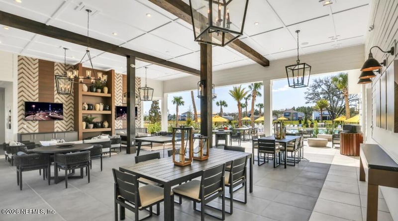 237 Hillcrest Lp, St Johns, FL 32259