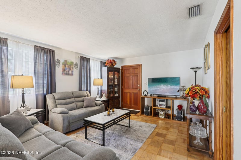 6611 Romilly Dr, Jacksonville, FL 32210