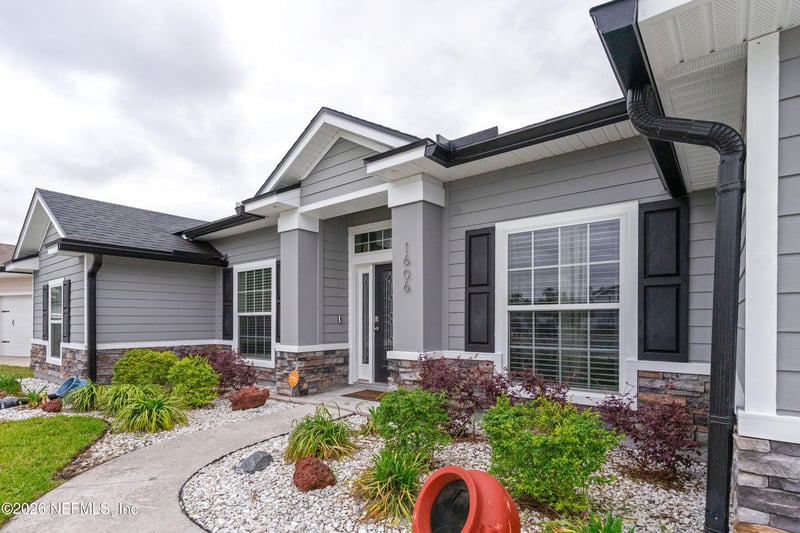 1606 Colonial Tavern Ct, Jacksonville, FL 32221
