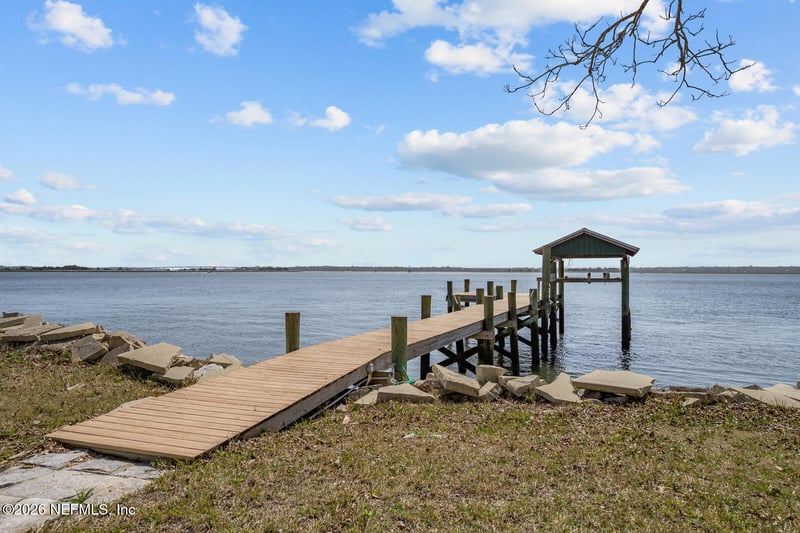 8842 Mckenna Dr, Jacksonville, FL 32226