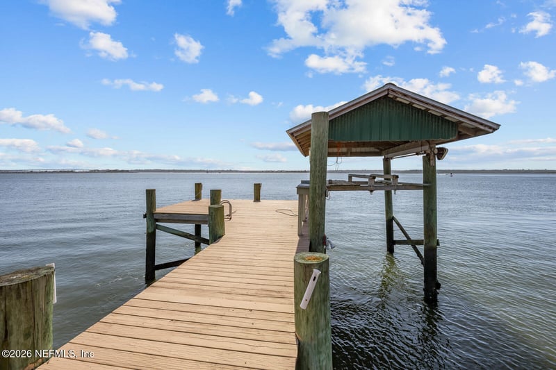 8842 Mckenna Dr, Jacksonville, FL 32226