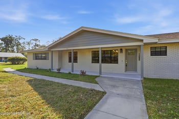 311 4th St, Trenton, FL 32693